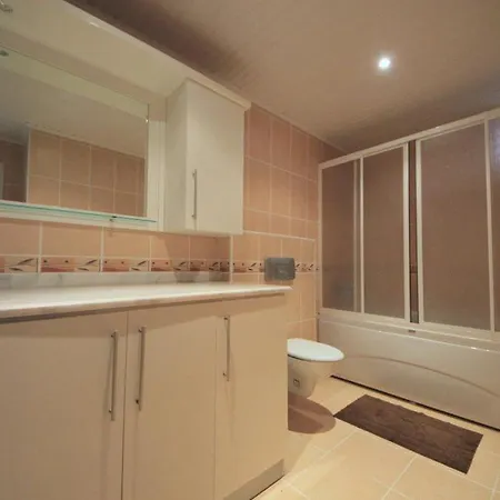 Kurt Safir Apartment