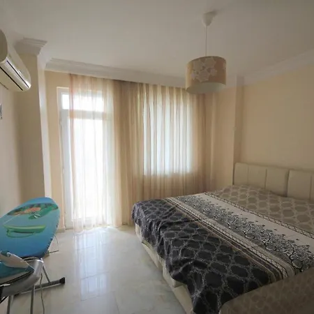 Kurt Safir Alanya